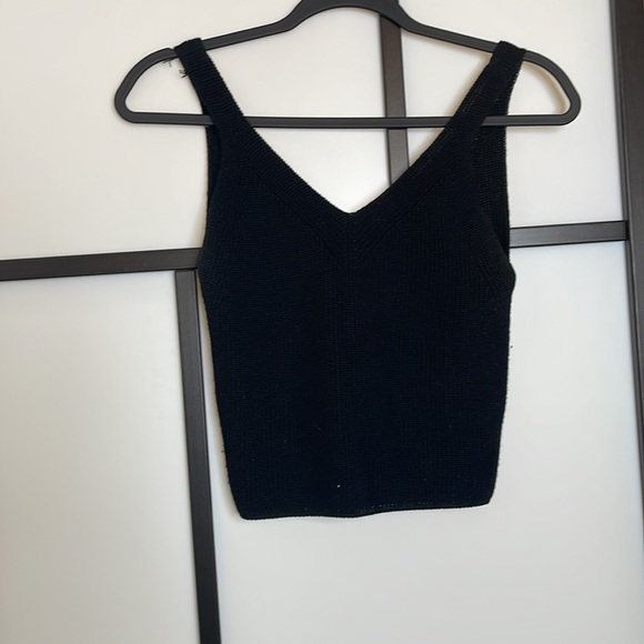 Knit looking crop top - Picture 2 of 2